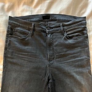MOTHER the Stunner ankle step fray — size 33, high rise